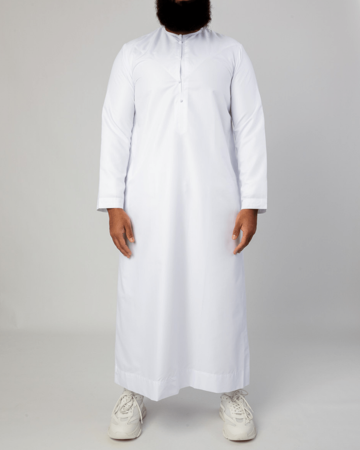 Emirati_Qamis_Platinum_Elite_Wit.png